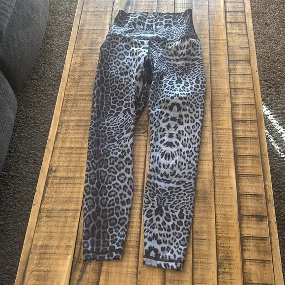 Yogalicious Jaguar Grey Leggings - Picture 2 of 10